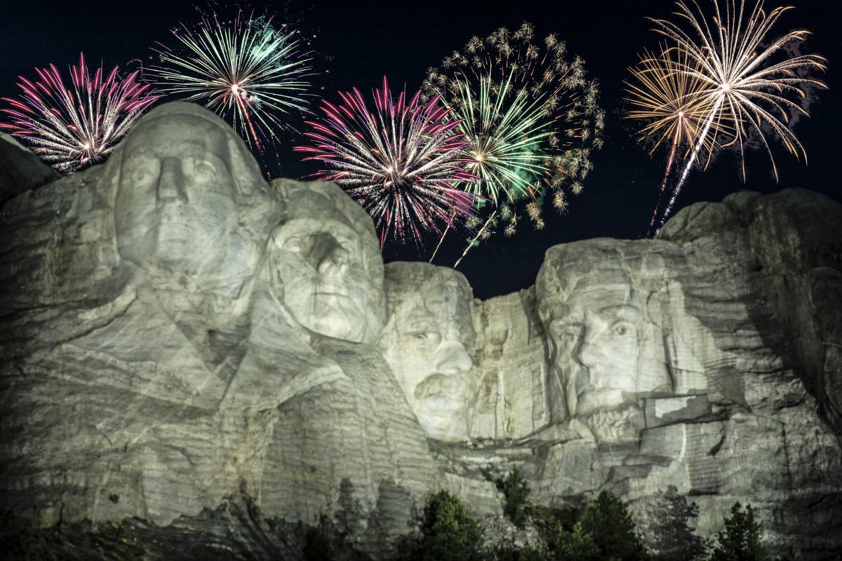 Fireworks behind Mount Rushmore
