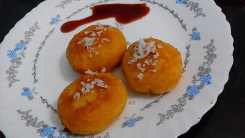 eatrivandrum's tweet photo. Potato Coconut Patties (home made) – Very tasty https://t.co/Wp6wVg6A2V https://t.co/glAh8YUviQ