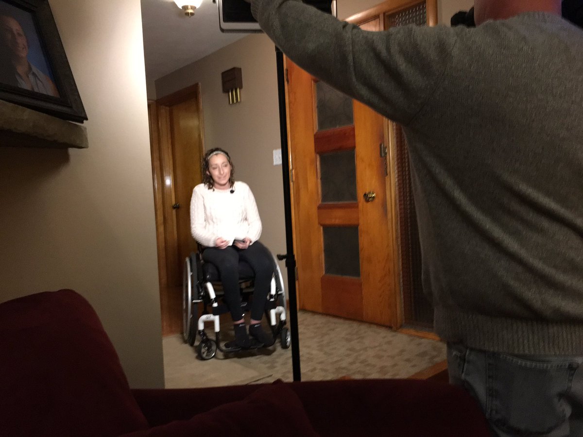 ClaudineWgrz's tweet photo. Tonight at 5:30, remembering A 20-year-old who inspired me as she fought cancer &amp; begged for more $ for child cancers @ErinMcAneneyy @WGRZ https://t.co/C5yVw0s6mB
