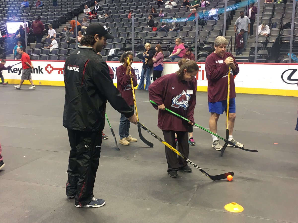 MacK and Barbs are at Pepsi Center with @SpecOlympicsCO for a floor hockey clinic! https://t.co/086vwaJCnK