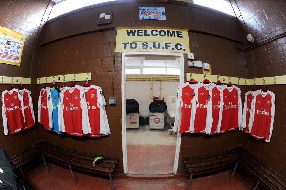 pipporastello's tweet photo. olio su tela #ArsenalSutton #FaCup https://t.co/PHanBsZRt4