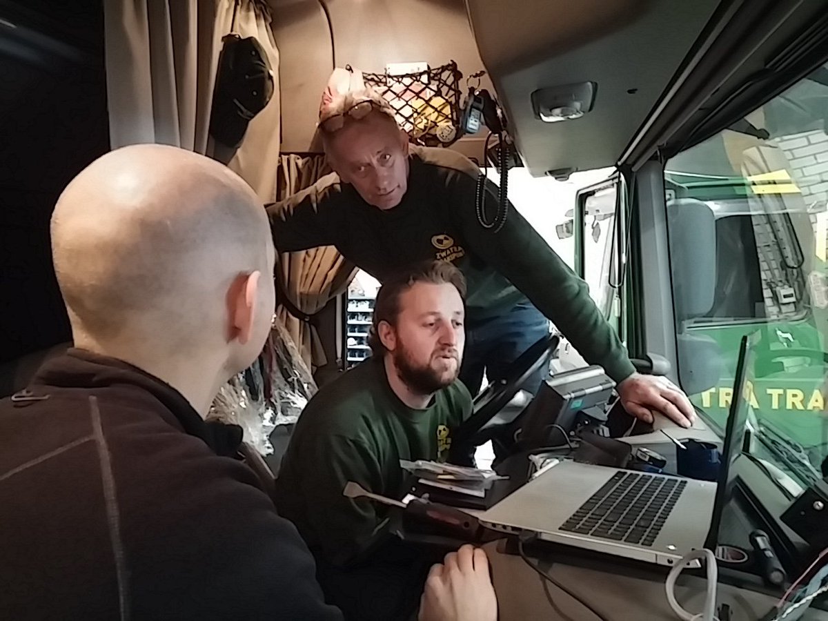 Last weekend we started #ScalingUp our service <a href="/ZwatraTransport/">ZwatraTransport</a> by educating Wesley &amp; Cees, awesome technicians #SafeDrivers @VO_Rotterdam