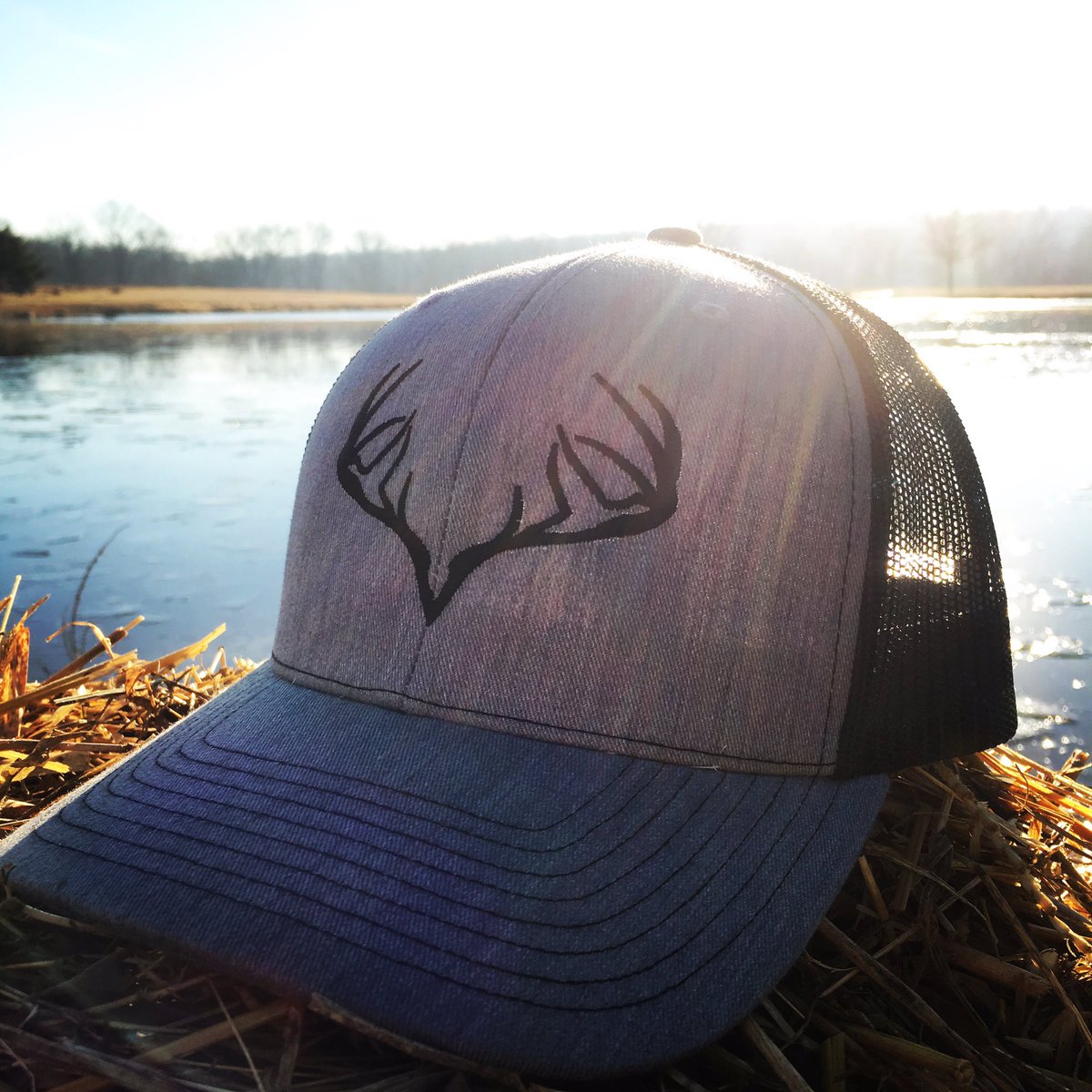 Artemis_guides's tweet image. Introducing our all new black &amp;amp; grey snapbacks! DM us for yours today only $18! #hunt #fish #hat #snapback