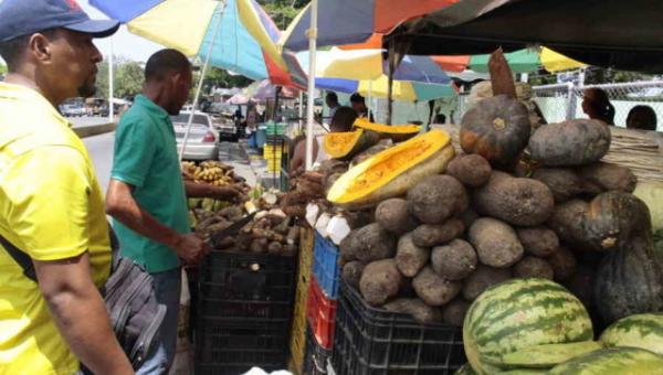 Muere familia entera en Caracas tras consumir yuca amarga bit.ly/2mfB8DO