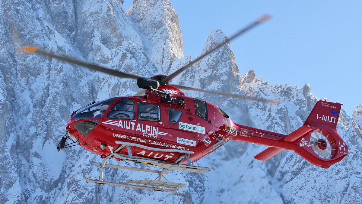 alto_adige's tweet photo. #Watles, bambina si frattura tibia e perone scendendo con gli sci dalle piste del comprensorio venostano 
https://t.co/WevowFO9Sx https://t.co/iwBbNY4rtw