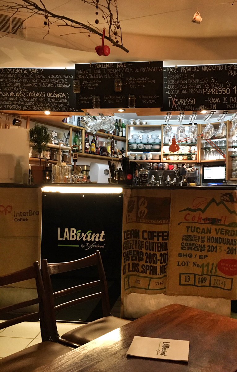 LABirint_slo's tweet photo. Večerne vibracije.
Foto by Sara.
#labirintbyexperiment #noartnofun #placetogo https://t.co/6XmUbtcFkC