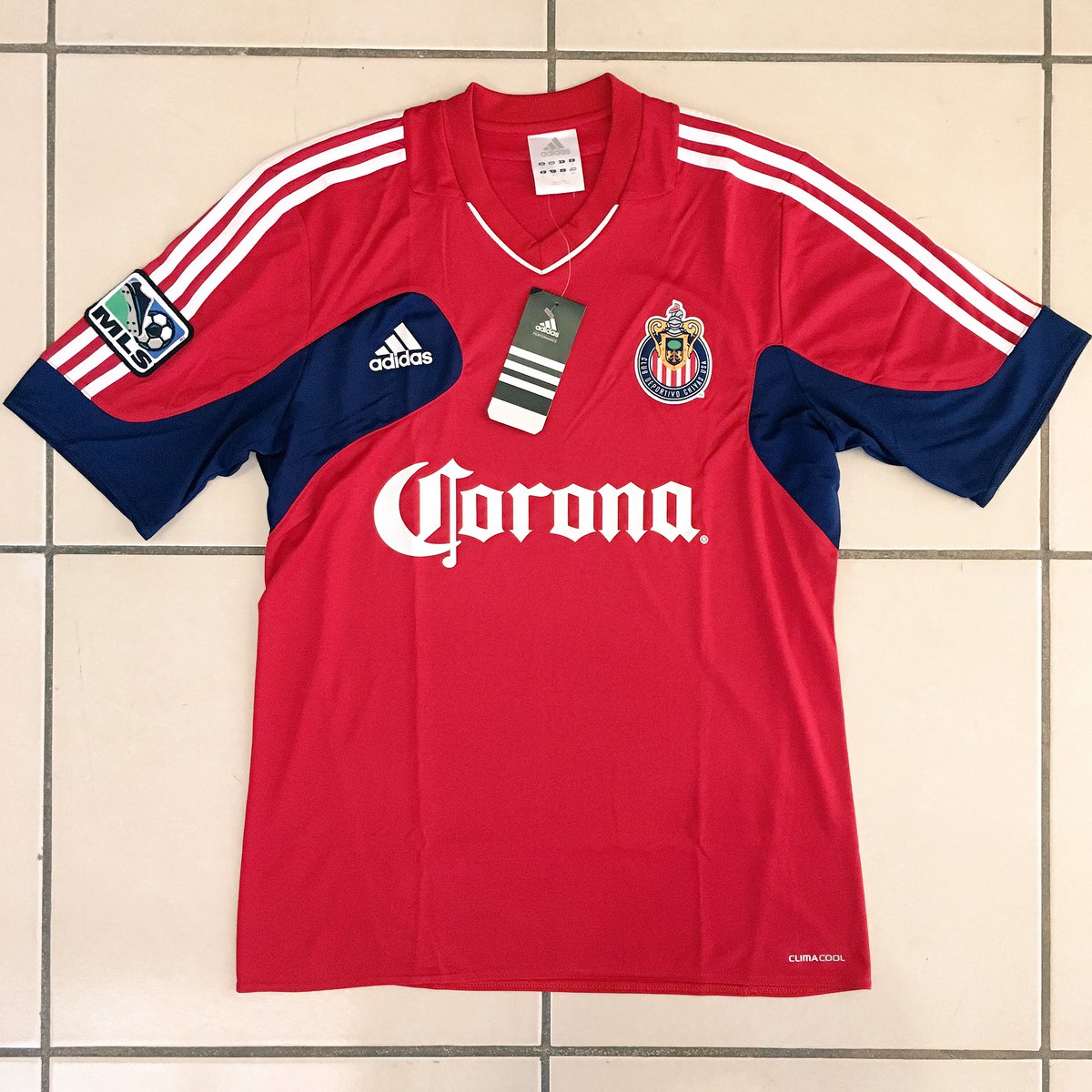 Playeras de Chivas tweet media