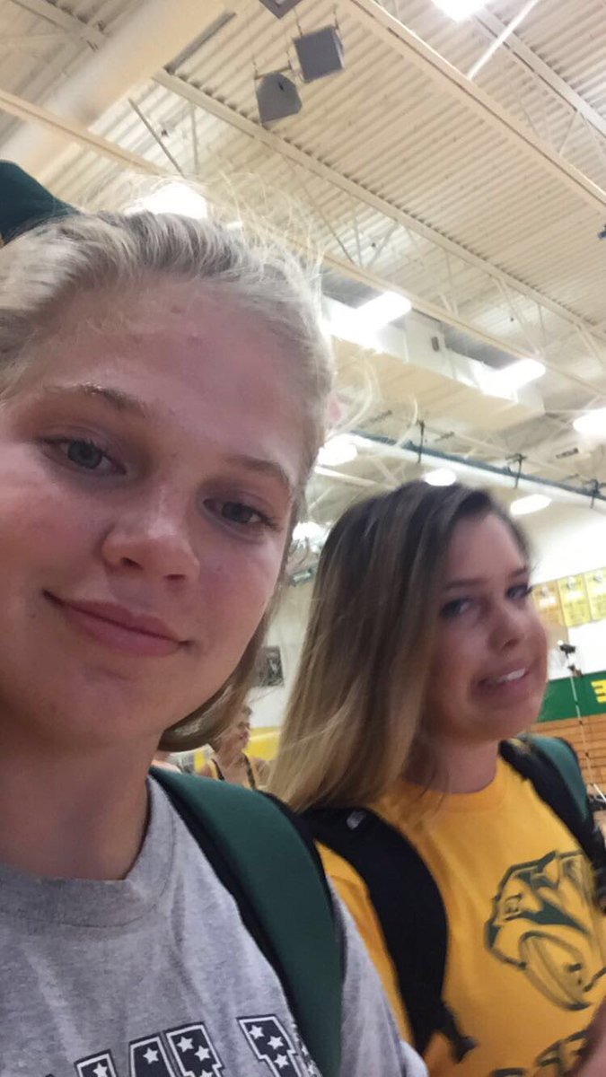 OPetersen13's tweet photo. Happy Birthday Kennedi!! So glad you're 16 &amp; can drive now 😉 Love you so so much girl💛🎉 #clevidi #imintrouhbeke @KennediSmith https://t.co/C9bjo8hd0n