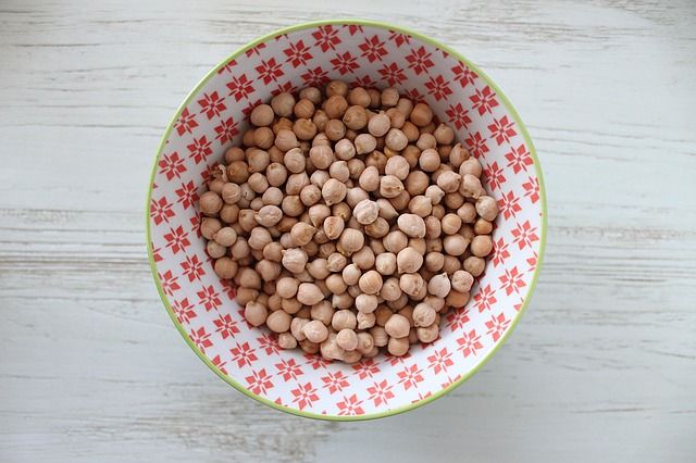 LeavesPureFood's tweet photo. Why don't you make #chickpea mash instead of potato #mash tonight? You'll eat loads more manganese (13x) which helps you to stay #healthy! https://t.co/ixLR2QX6tM
