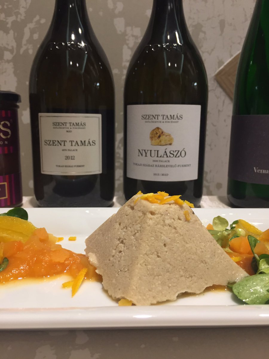 winebor's tweet image. Fine food and flavours hit it off a treat with Furmint/Hárs @CultiVini #Hungary #wine