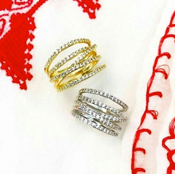 La bague Pavé Stellar a eu un tel succès en argent cet hiver que nous avons décidé de la proposer en doré! buff.ly/2lD23Ns