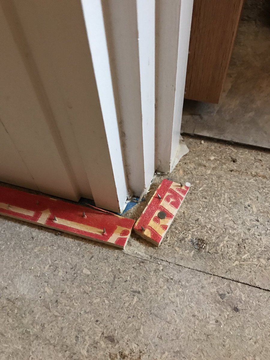 floor_show's tweet photo. revealed some shocking prep work 👎🏼 prepping for carpets correctly gives a better finish and increases the life of your carpet #floorshow https://t.co/as3IMTB4On