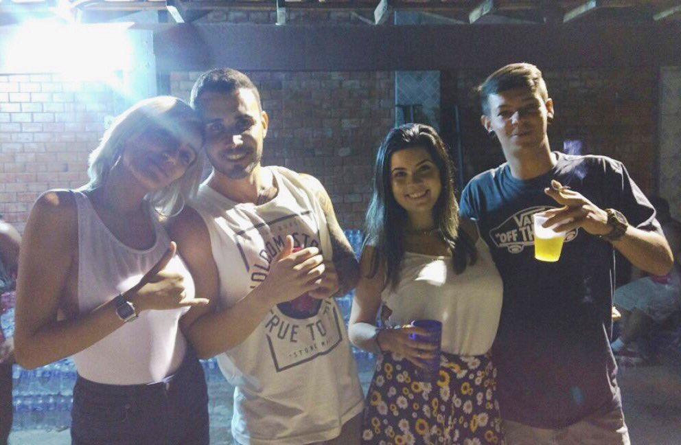 L4RIP3's tweet photo. Os casais que você rexpeita. 🚄💅🏻😻
#lowplay https://t.co/AI4dncv3Ne