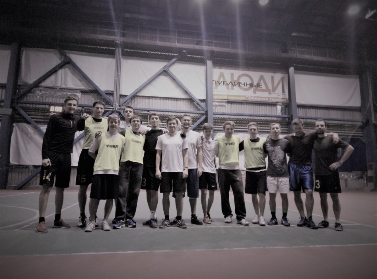 nova_ultimate's tweet photo. Что рассказать про зальный сезон? Треним, участвуем в индор-турнирах, индивидуально работаем над физикой, ждём уличного сезона. https://t.co/XpUfdP16wc