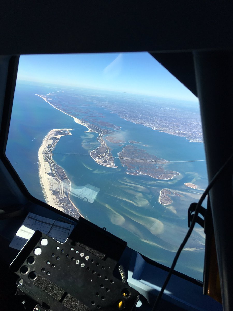 f_cancellara's tweet photo. What nice flight to NY even had the chance seat in the front.
Thanks @FlySWISS it is always a pleasure https://t.co/VFKn2W5ROm