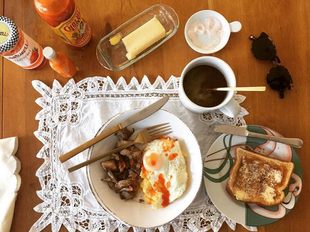 Abeaufils's tweet photo. Thanks for breakfast "mama"! Pulled Pork, Polenta &amp; Eggs. #brekkie #ritual #cholula #warby… https://t.co/oYZeKLdi8U https://t.co/JzHmDuPJ74