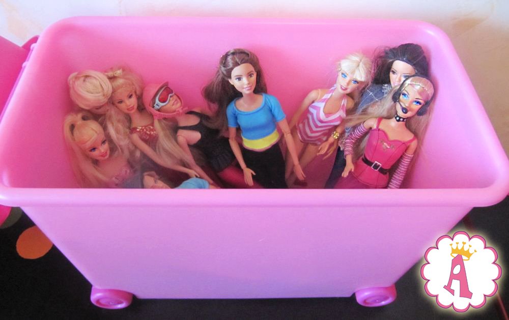 queenalicetoys's tweet photo. Коробка для хранения кукол Barbie Store It All #barbie #barbiecase #барби #коробкадлякукол #barbiestoreitall
https://t.co/0xEab2yWXe https://t.co/O6KyLmIo3f
