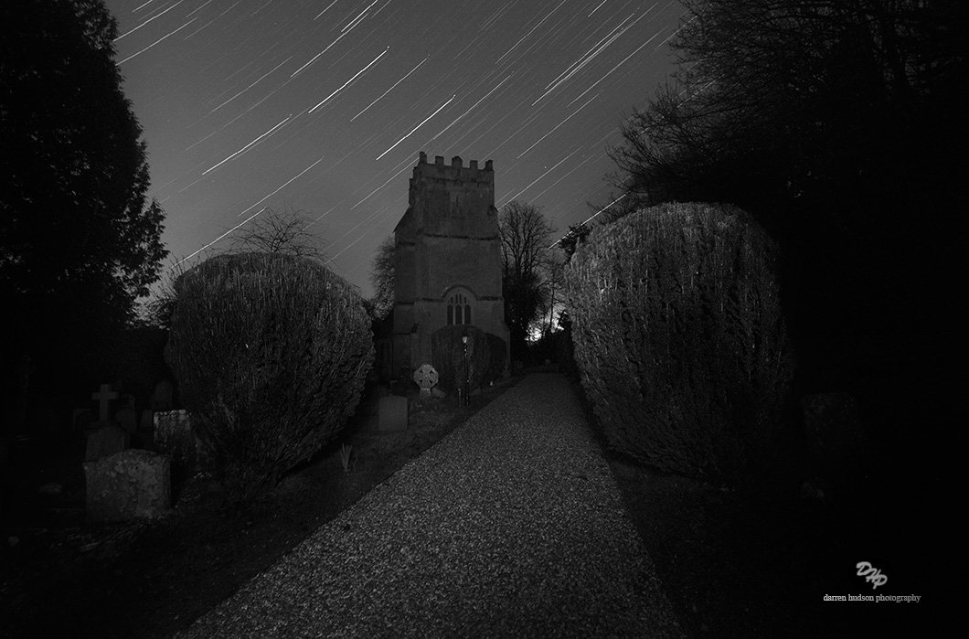 djhudsonphoto's tweet photo. #IsleofWight #IOW #UK #Gatcombe #StOlave #StarTrails #Church #Night #Stars https://t.co/YznJHXlT0M