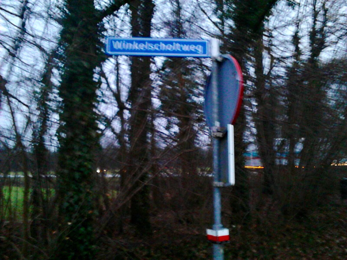 RonnieReinink's tweet photo. Zo jammer dit... #afvaldump @GemeenteLosser https://t.co/YlGPgau2hi