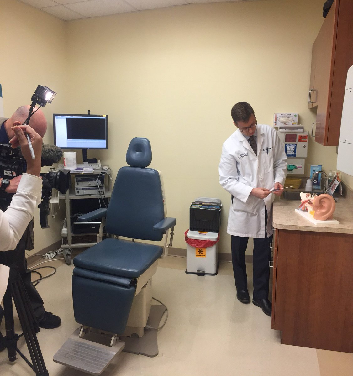 ProHealthMD's tweet photo. Dr. Wycherly was interviewed by WTNH to show how the procedure to clear the ear tube & help restore proper function is done. #ProHealthENT https://t.co/TmntjIby2z