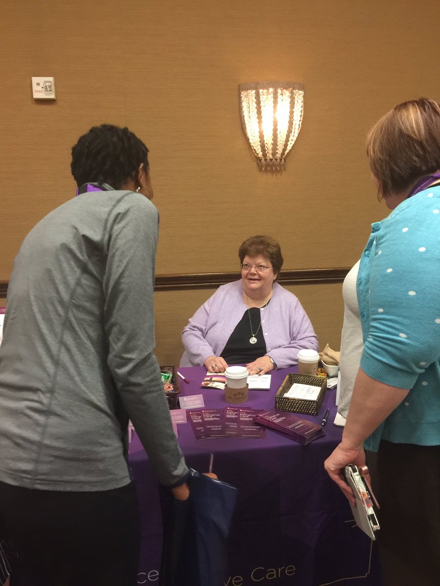 UMPallCareMS's tweet image. Having a wonderful time at the SWHPN General assembly in Phoenix! #hpm17 #SWHPN17