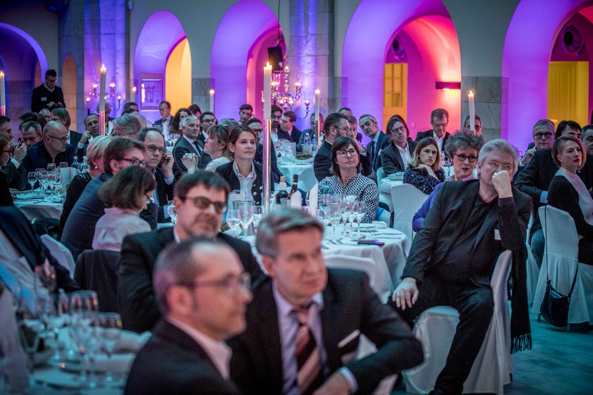 Stimmungsvoller Abschluss einer gelungenen #dpa17: <a href="/dpa/">dpa</a> bedankt sich bei allen Gästen, Rednern und Helfern!