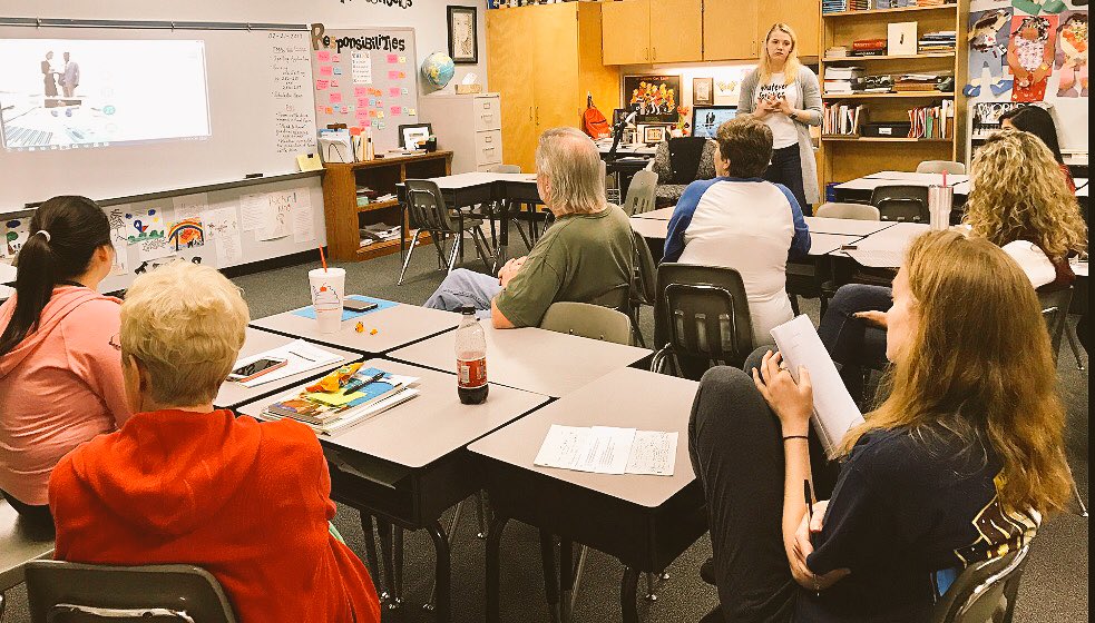 edtechsavy's tweet image. Facilitating a great session on #gamification this morning! Of course I&apos;m also promoting @PISDBadges 🤓💻📱🕹#edtech #funtheory #haunlearns