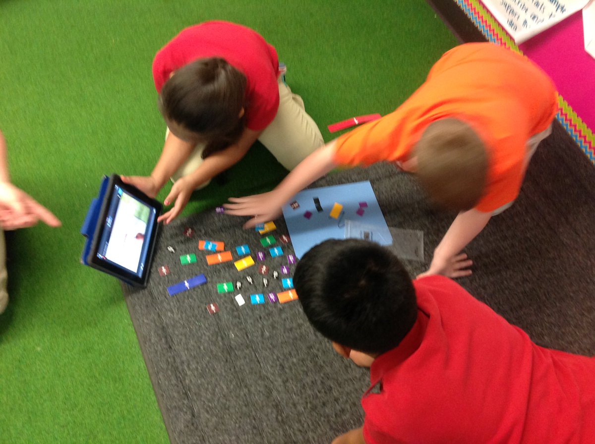 MrsCallLES's tweet photo. Using digital learning iPad videos to practice ordering fractions! #DLDay @techlandis https://t.co/jnxRyLyuh1
