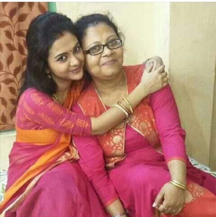 SolankiRoy__fp's tweet photo. Such a cute picture it was...😊 #Withacrewmember https://t.co/fLmV8ztxCo