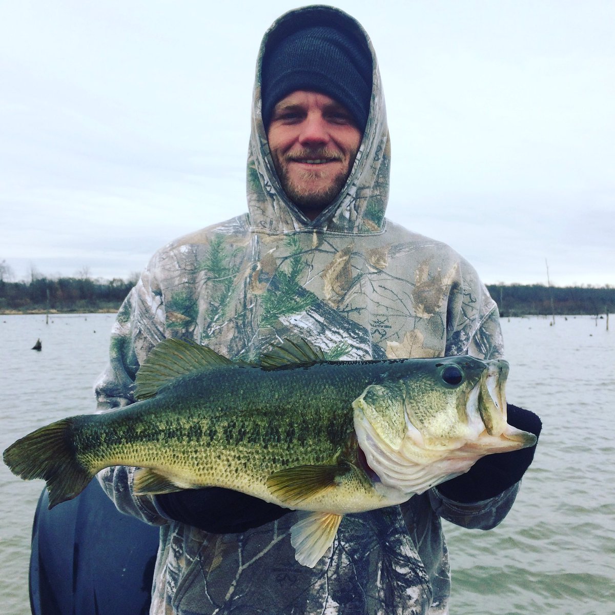 YourLakeForkGyd's tweet photo. Sorry it's been so long! It's on at Lake Fork! Y'all get here quick! #yourlakeforkguide #lakefork #trophybass #txbass #skeeterboats https://t.co/sjAItQ9NKQ