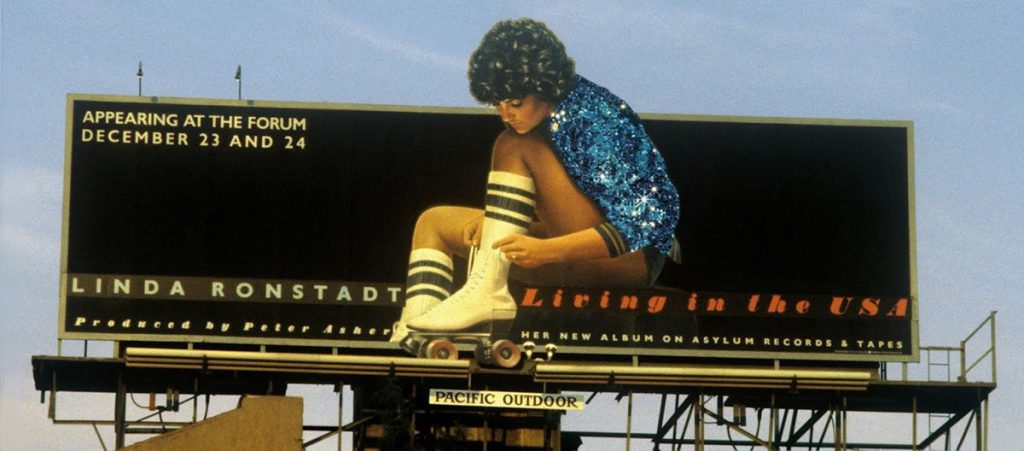 OOH is increasingly providing the (literal) backdrop for social content: hubs.ly/H06nBZR0