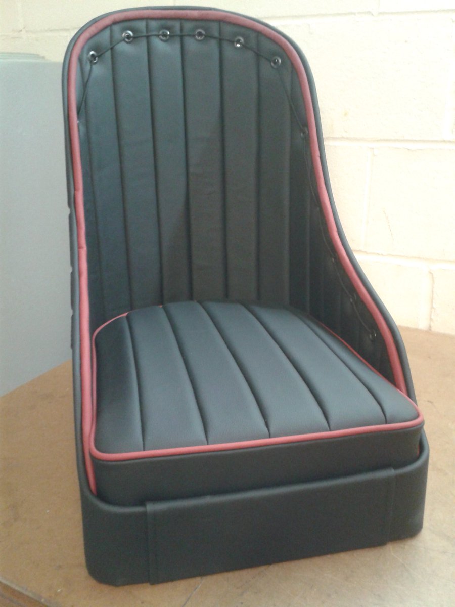 thehangar73's tweet photo. Black and red leather bucket seats for an MG....love working with leather!💖 #upholstery #ilovemyjob https://t.co/OU5w0twXgc