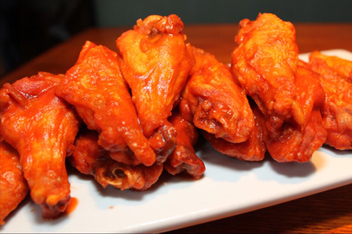 jerzeesbelden's tweet photo. #wingnight @jerzeesbelden .49 Cent Wings, ALL DAY, Every Monday! #jerzeesbelden #mbarcanton https://t.co/39f5F6OQ3S