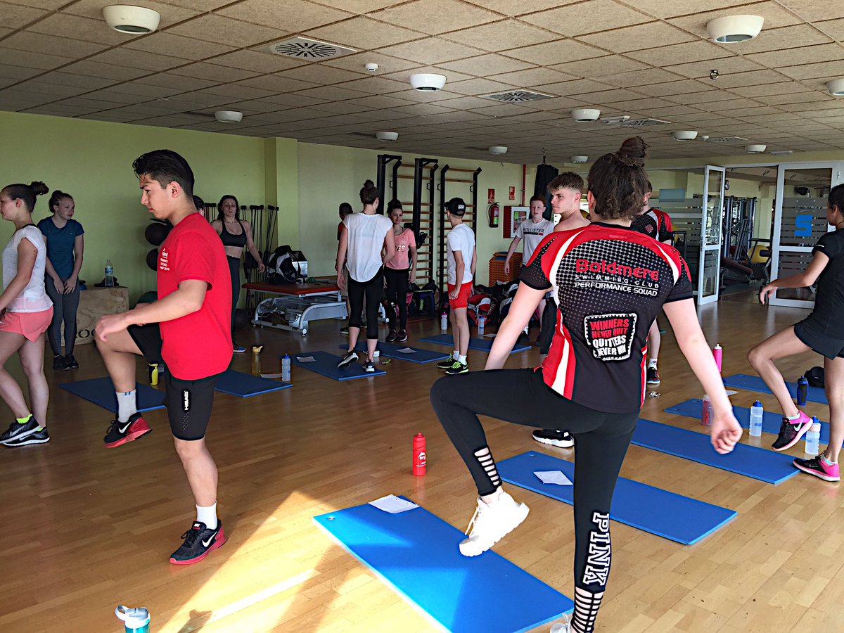 DAY 5 of <a href="/TnfTopTraining/">TenerifeTopTraining</a> Swim Camp - afternoon Land Trainjng with <a href="/joey_stanger/">Joey</a> &amp; Ash (minus the Terminator glasses 🤔)