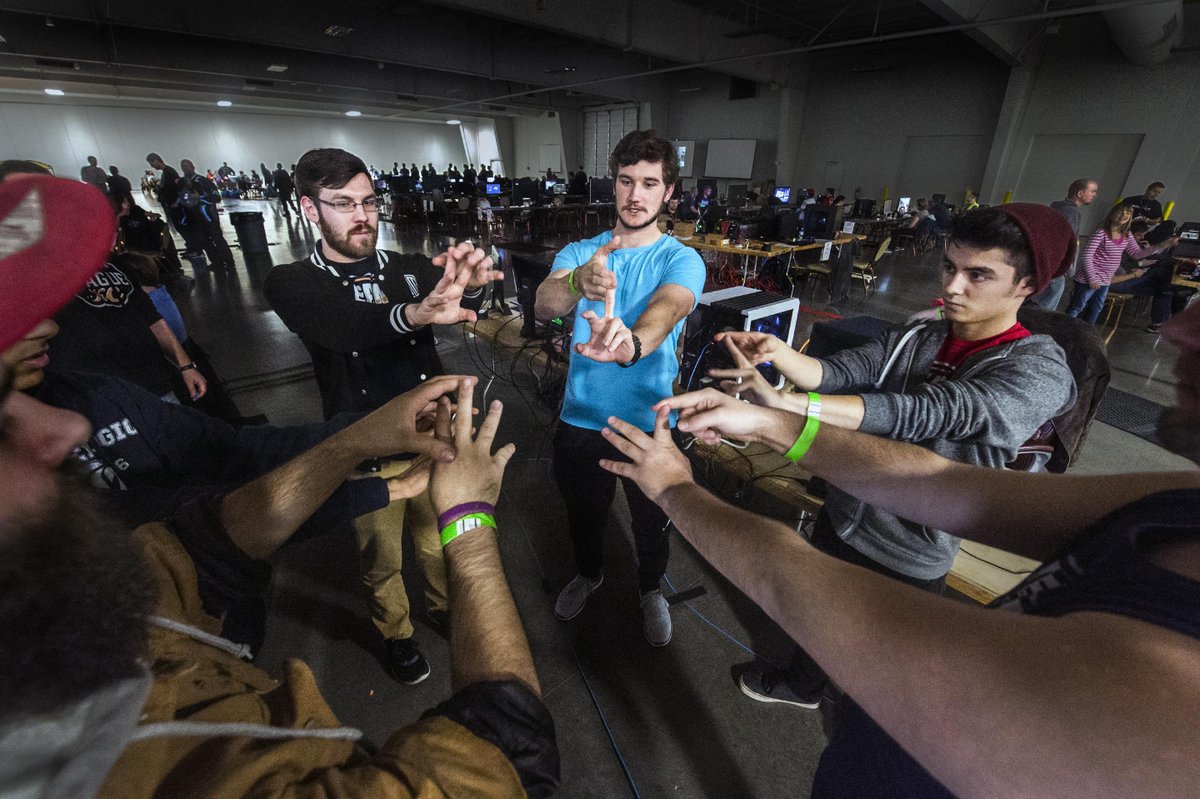 RivalHealth's tweet photo. It's pump up and game on: Fitness trainer helps video gamers stay in shape https://t.co/KM52soE1xA by @theledger https://t.co/64HtA7VcbC