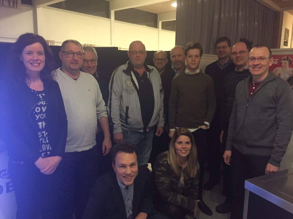 VenstreKolding's tweet photo. DEMOKRATI // Generalforsamling Venstre i Lunderskov #fuldhus #fuldbestyrelse #goddebat @EvaKjerHansen https://t.co/oD6NrI3BW4