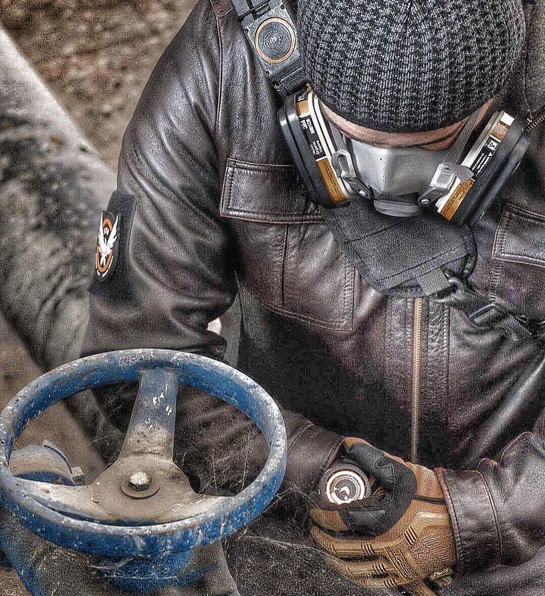 ClancyElites's tweet photo. This #TheDivision cosplay shot 😳😍 https://t.co/KUsO9l1CIM