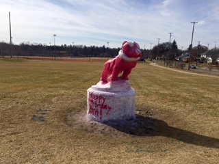 KetteringU's tweet photo. #GeneralDetermination still spreading the love on campus. https://t.co/QzRiJB7iB9