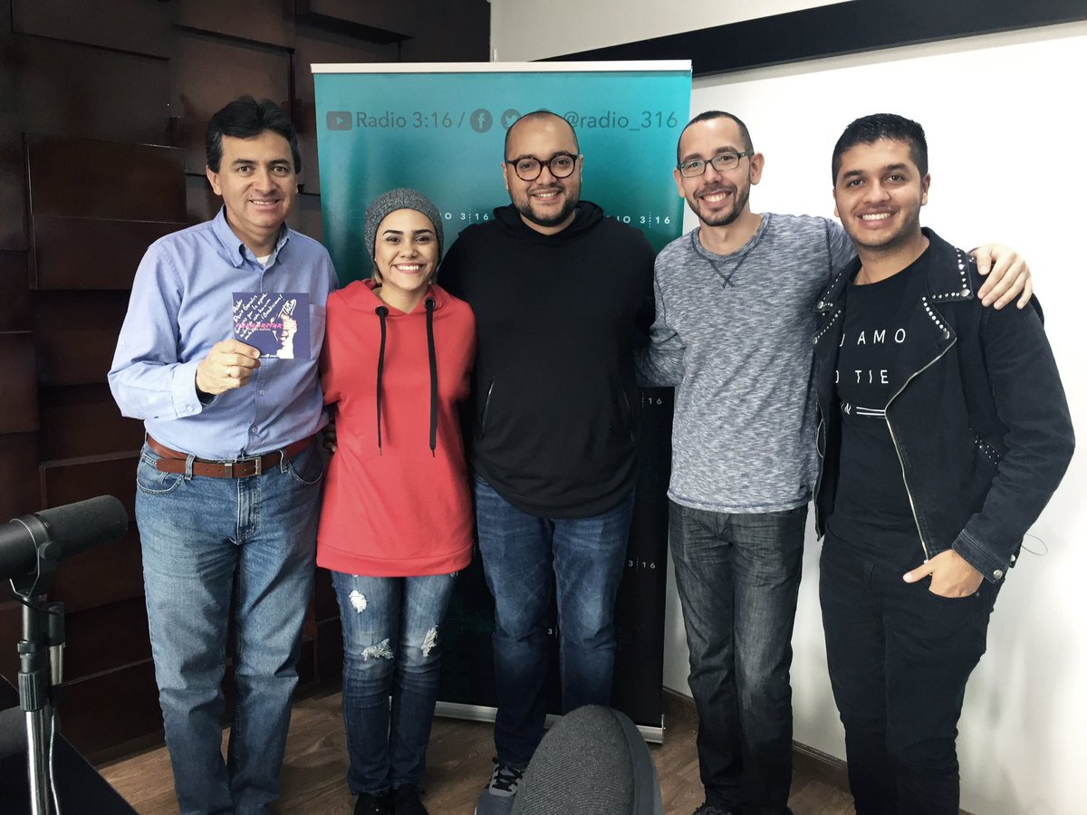 radio_316's tweet photo. Hoy nos acompañó @thirsaramos en nuestro programa de la mañana
Escucha la entrevista completa en nuestra página web: https://t.co/GVt41TfQmB https://t.co/moo1F6MbLH