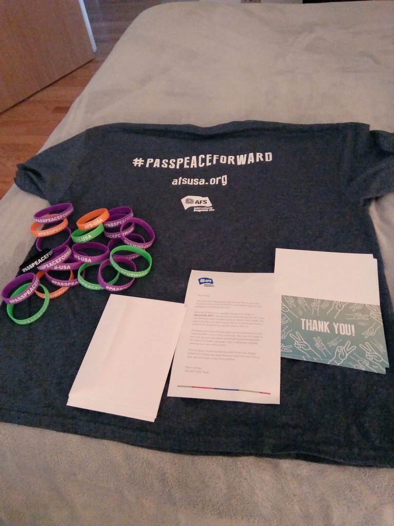 AR_Rafiul's tweet photo. Thanks a lot for the wonderful #passpeaceforward T-Shirt and withstands. @AFSUSA @AFSUSA_Chicago @yesprogramnews https://t.co/4w79viXaDA