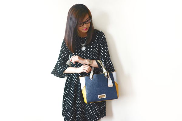 Avon_UK's tweet photo. Guest beauty blogger @TempSec tries out 7 bags for 7 days. First up is the T by Tabitha Webb Wildside Tote Bag: https://t.co/GX8LqetTHl https://t.co/4v3s5FZH8p