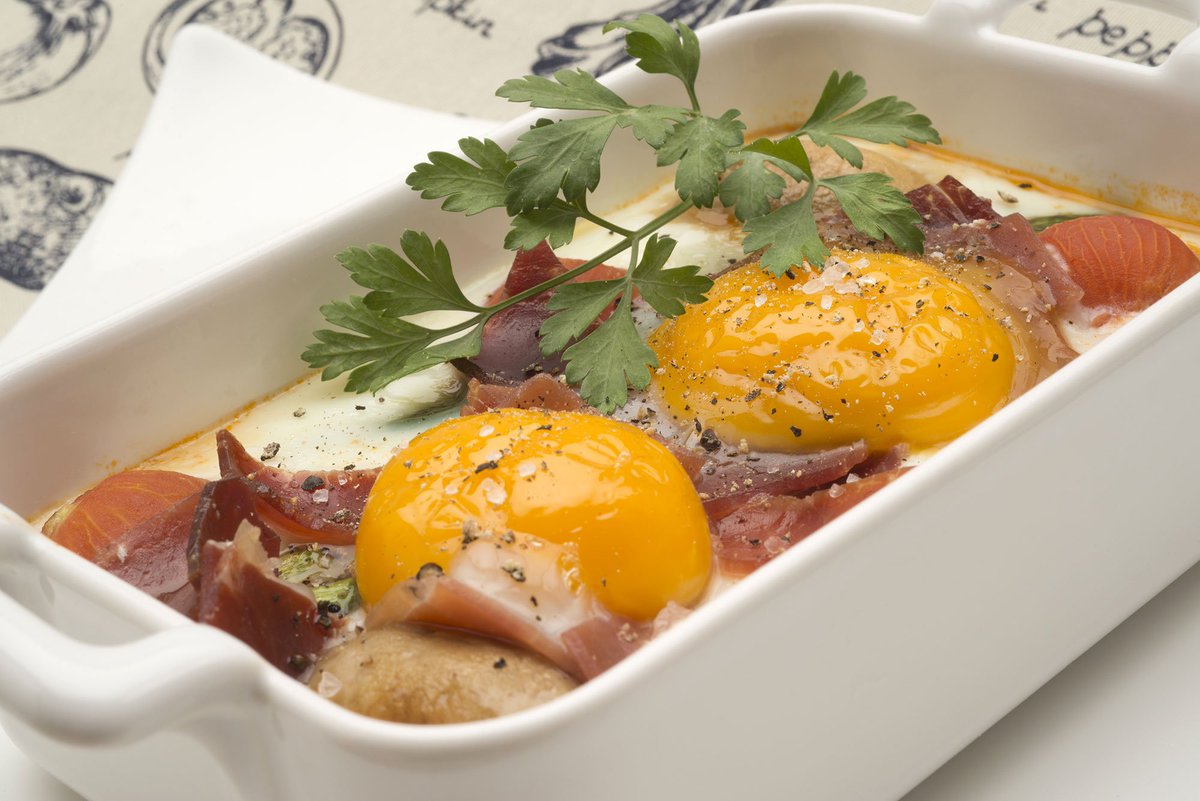 karguinano's tweet photo. Receta de Huevos al horno por Karlos Arguiñano en Nova... ;) https://t.co/l4h90Yko3a #cocina #receta https://t.co/GYUN1e8TvA