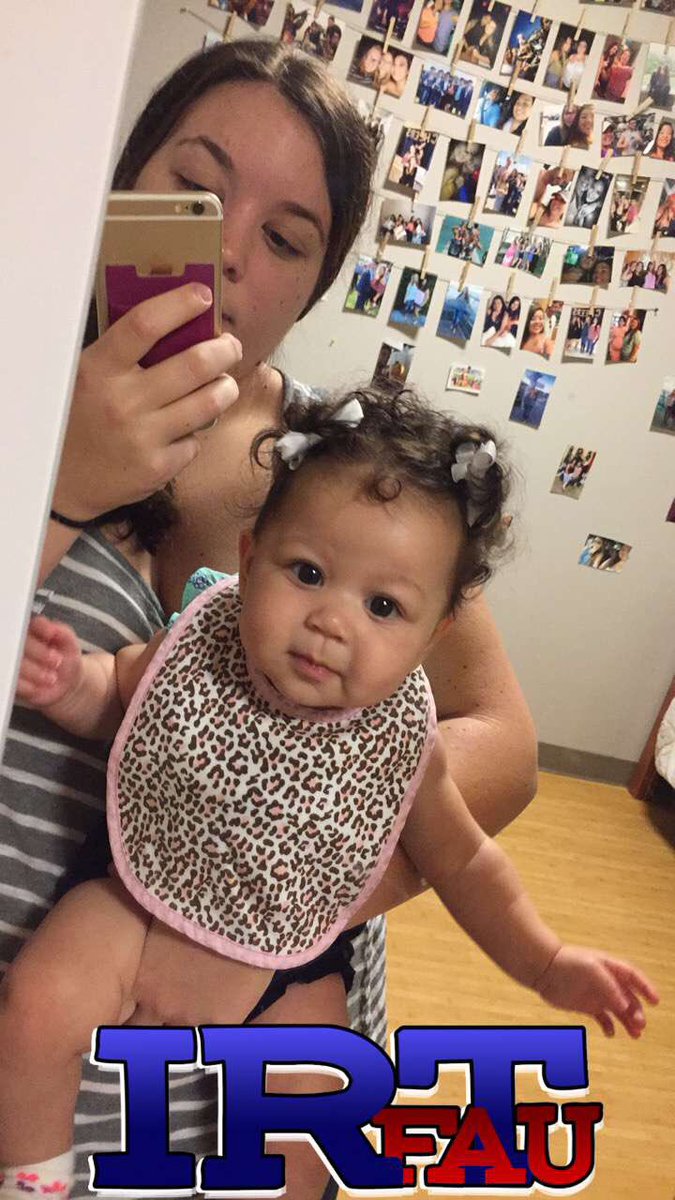 Meesh2631's tweet photo. As of last night I'm officially Joyahs god mother 😍😍 #mommystatus https://t.co/Bdin5aQLkF