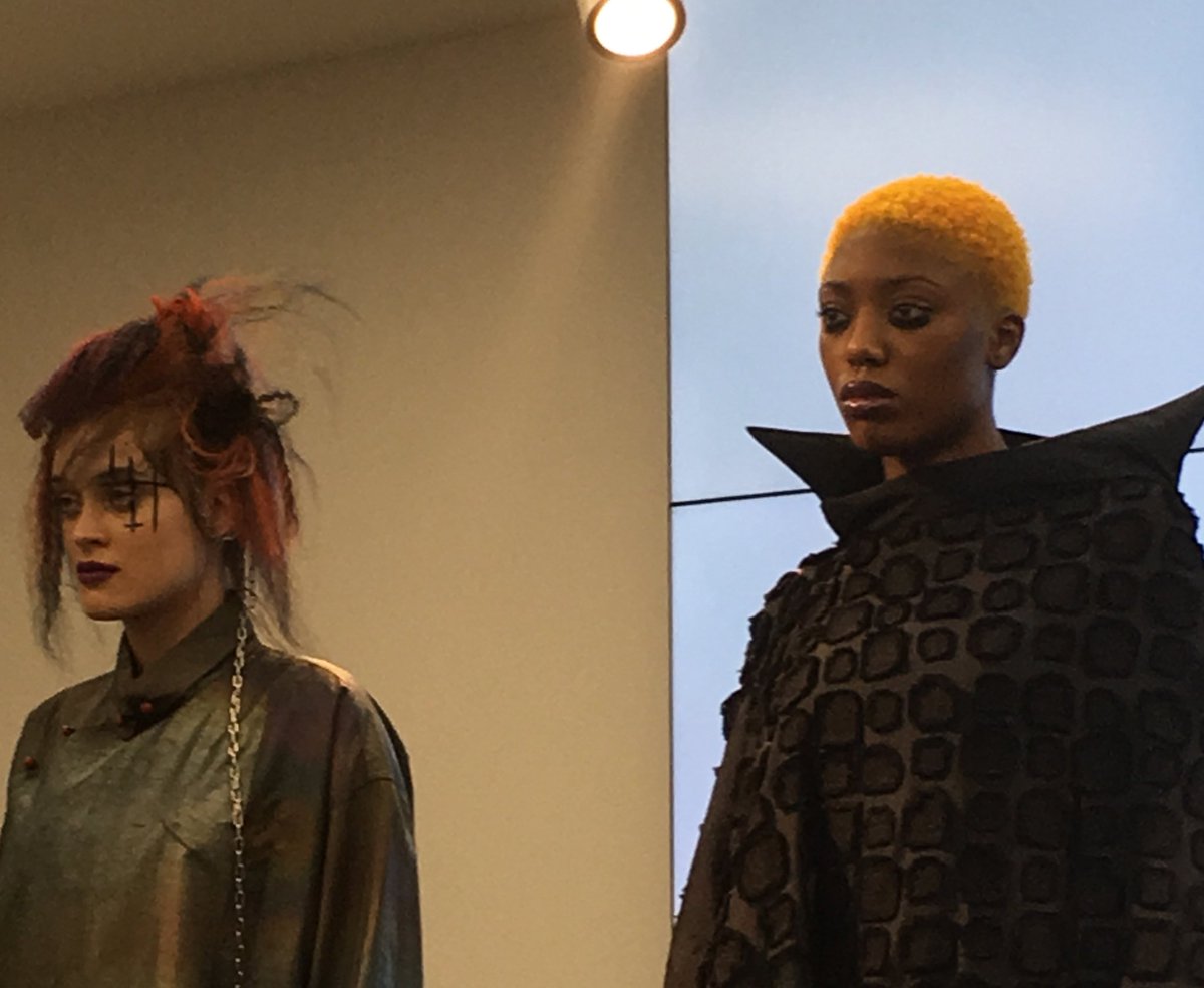 BalmainHairUK's tweet photo. Loving this #rock #punk inspired collection oozing creativity, full of striking colours, shapes &amp; accessories #edgeteam @ErrolDouglasLDN https://t.co/HY7C19Badi