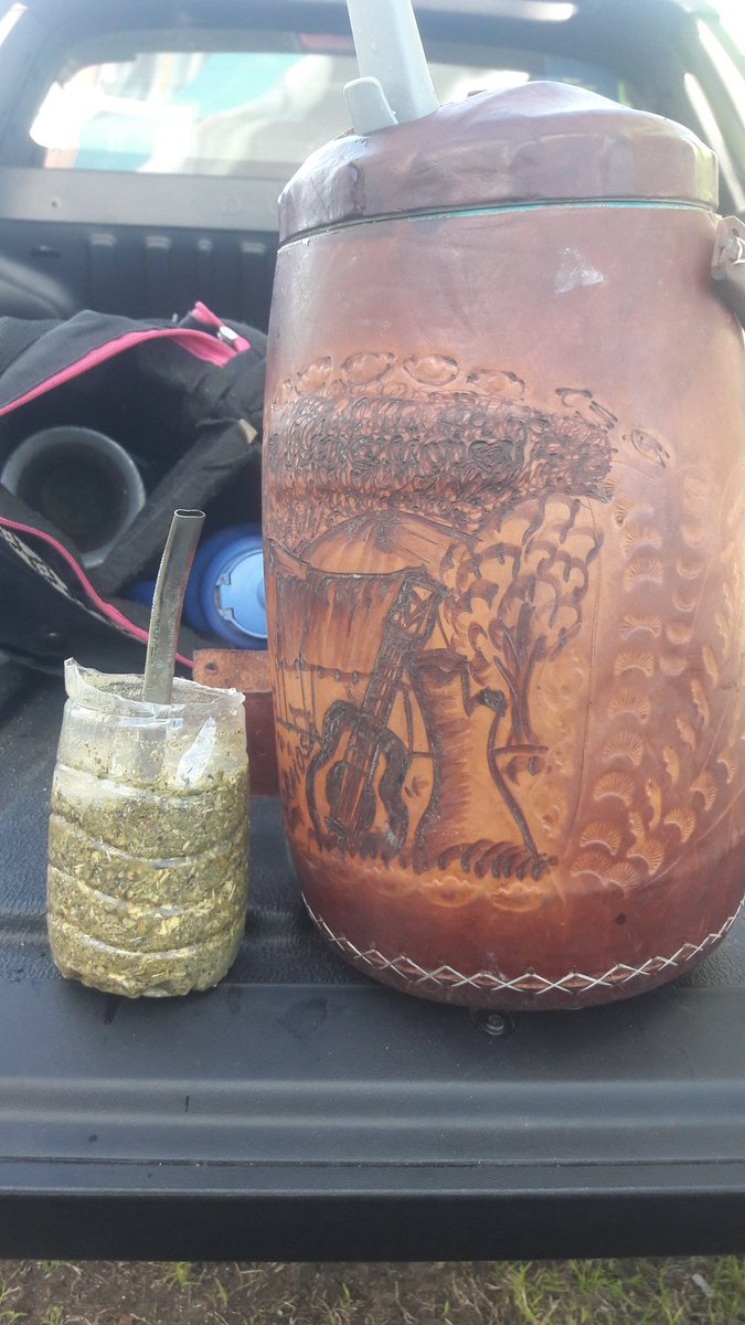 NoeTriipera's tweet photo. #terere #improvisado https://t.co/ED1hGBXhvx