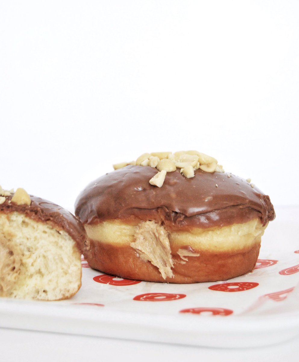 Bronuts Donuts tweet media