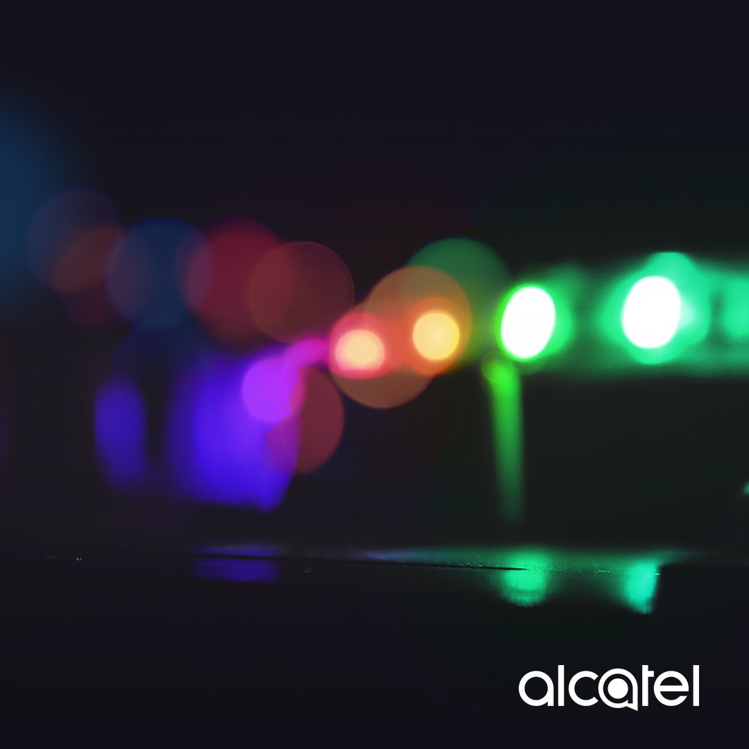AlcatelmobileJP's tweet photo. 輝くカラフルな灯りが装飾以上になるとしたら? #mwc2017 https://t.co/VpubRTXUhN