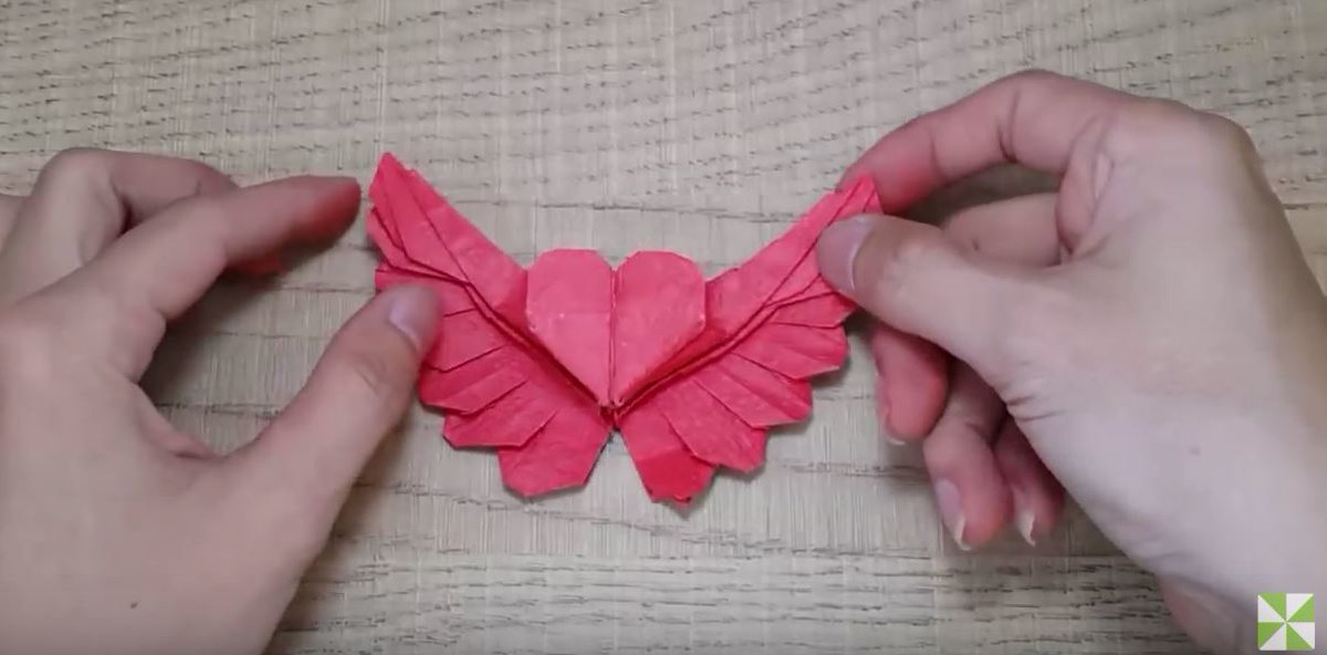 castlewizard's tweet image. 6 Quick Papercraft Gifts for Your Valentine | Make: crwd.fr/2lW1HhZ