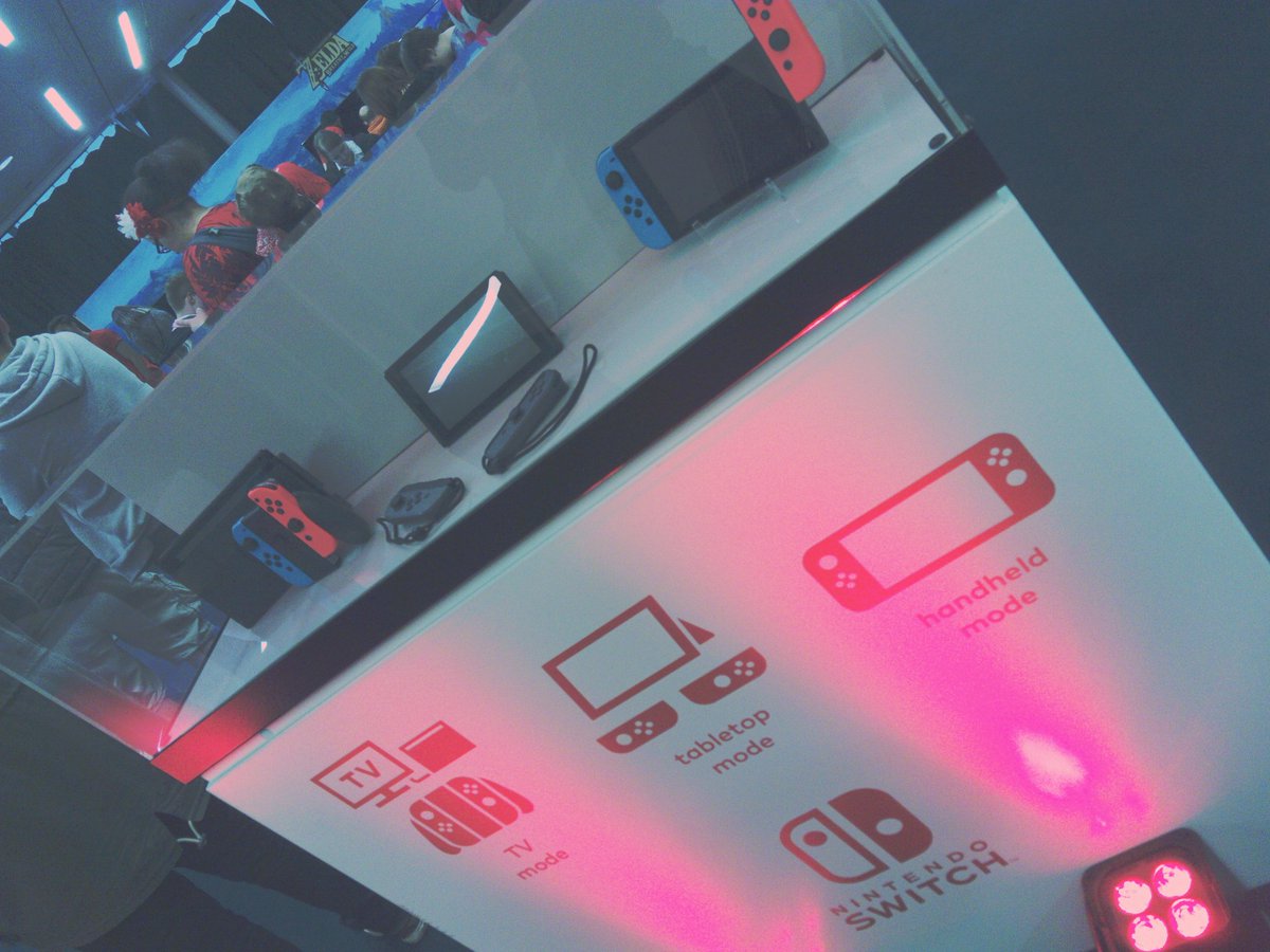 __Akhos's tweet photo. I went to the #nintendoswitch event in Manchester on Friday.
#nintendo #switchevent #switchdemo #BOTW #splatoon2 #arms #MarioKart8Deluxe https://t.co/PBYxprpbBM