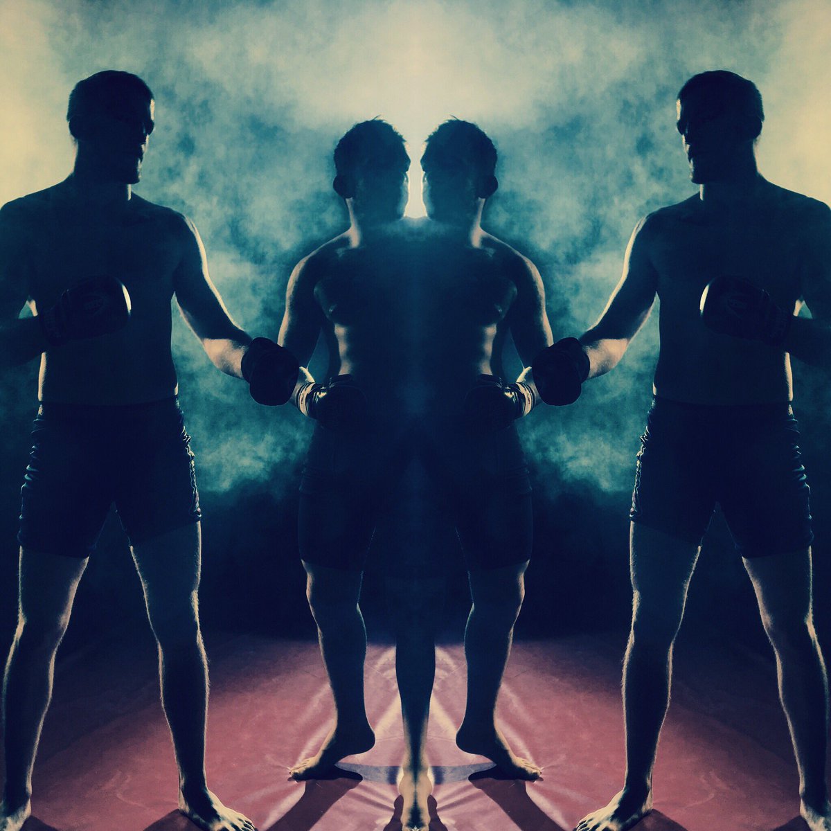 YFfeitS4C's tweet image. Mwy o ddeunydd neis wedi ei saethu yn Academi @ChrisReesBJJ heddiw / More cool stuff shot in the cage for our titles today! 👍🏽 #YFfeit